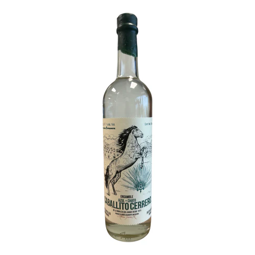 Caballito Cerrero (Ensamble) Azul and Chato Blanco 750ML